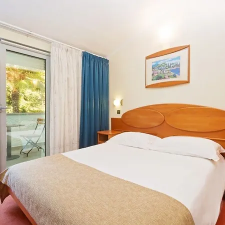 拉古娜普拉哥特酒店 酒店 波雷奇