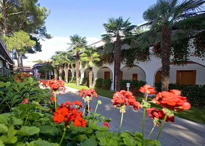 Готель Village Galijot Plava Laguna