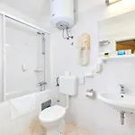 拉古娜普拉哥特酒店 酒店 4*